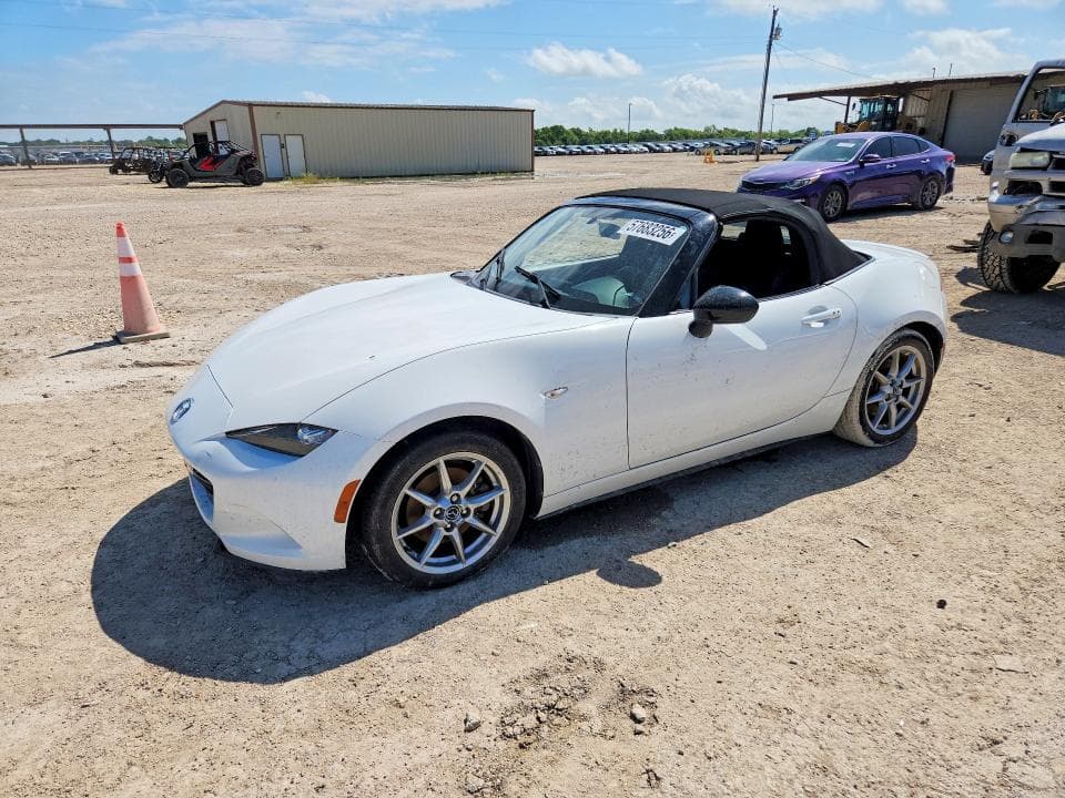 2016 Mazda MX-5 Miata Sport