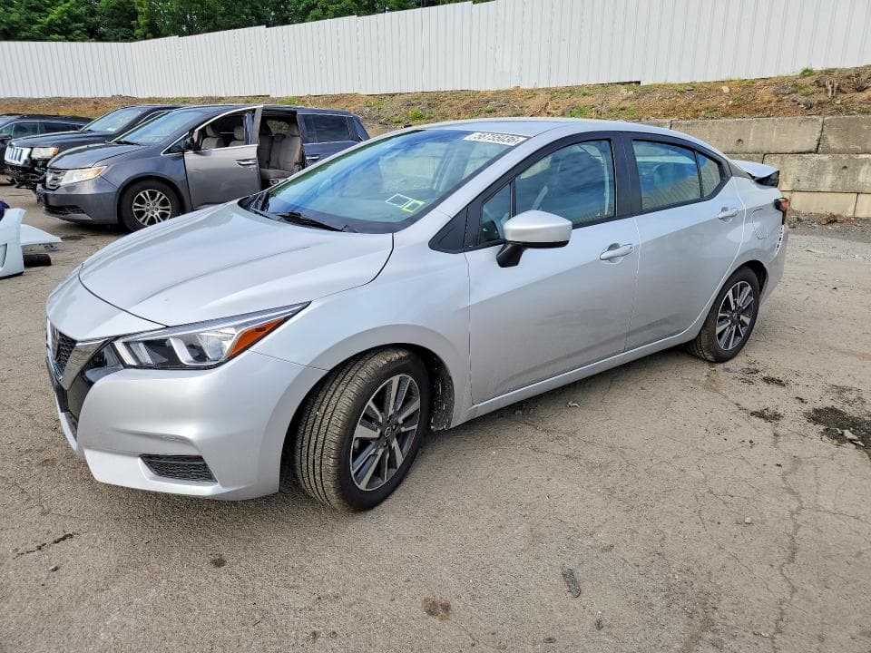 2022 Nissan Versa SV