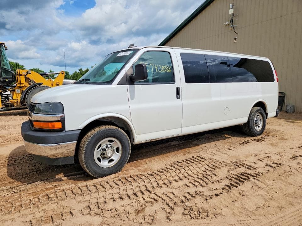 2017 Chevrolet Express G3500 LT
