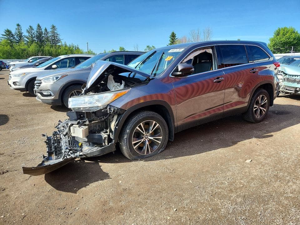 2019 Toyota Highlander LE