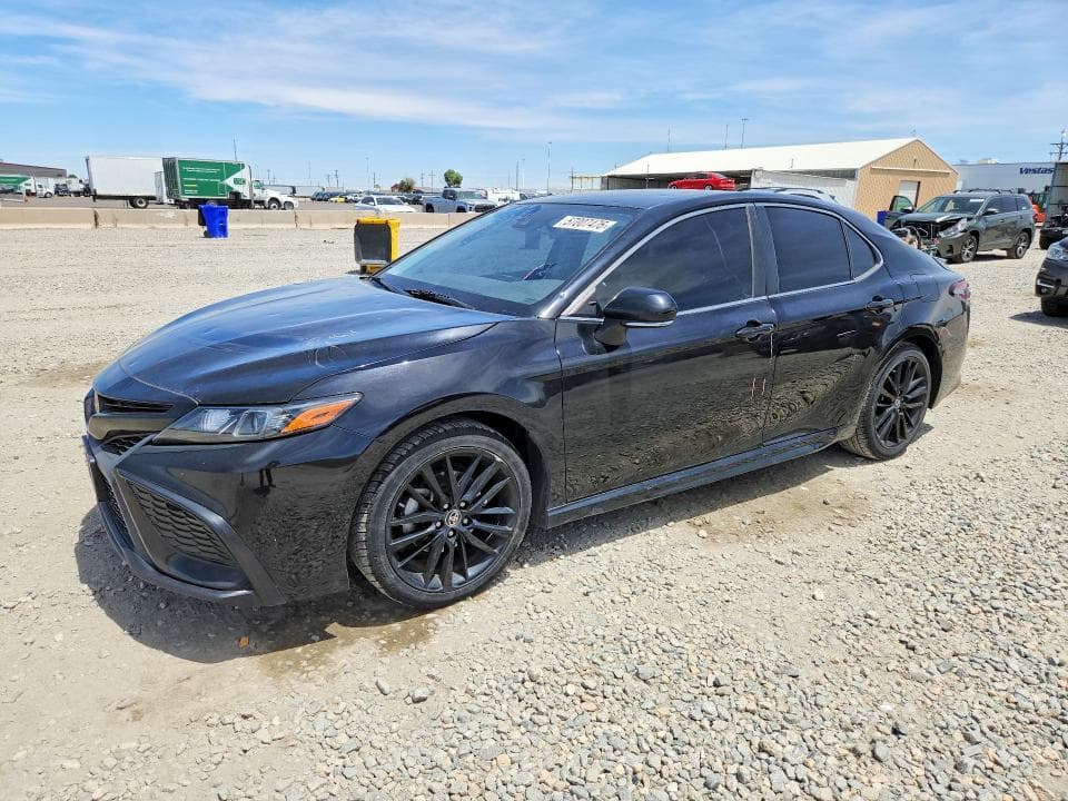 2022 Toyota Camry SE