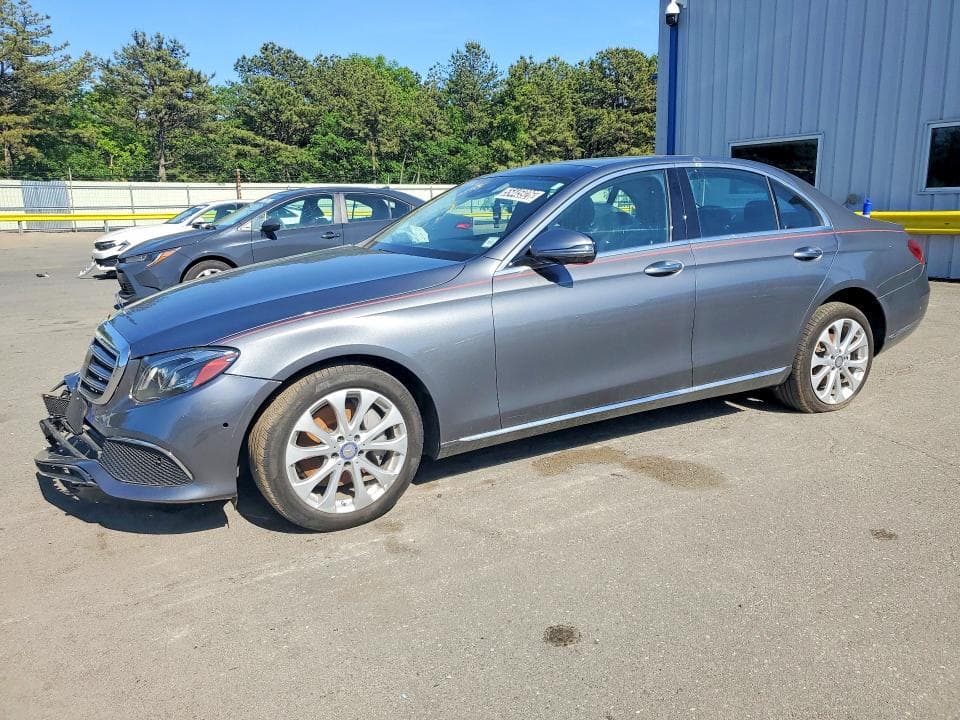 2017 Mercedes-Benz E 300 4MATIC