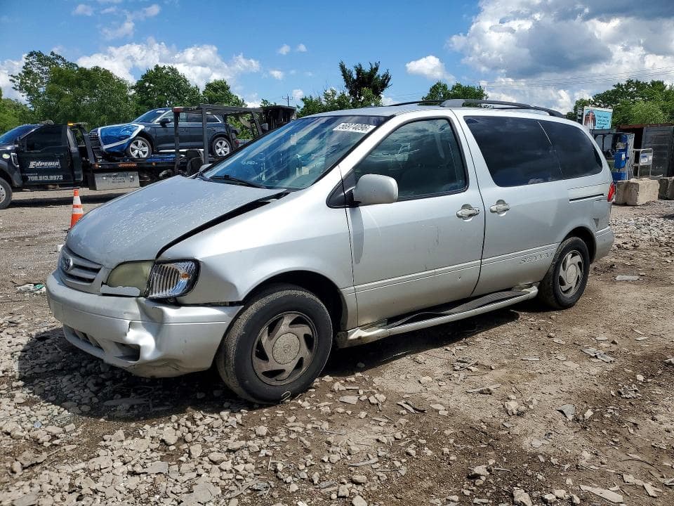 2002 Toyota Sienna LE