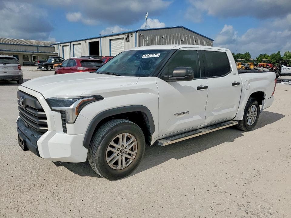 2022 Toyota Tundra SR5
