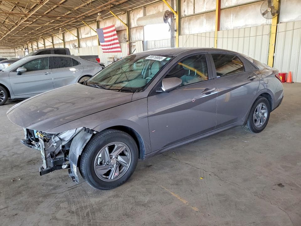 2024 Hyundai Elantra SE 