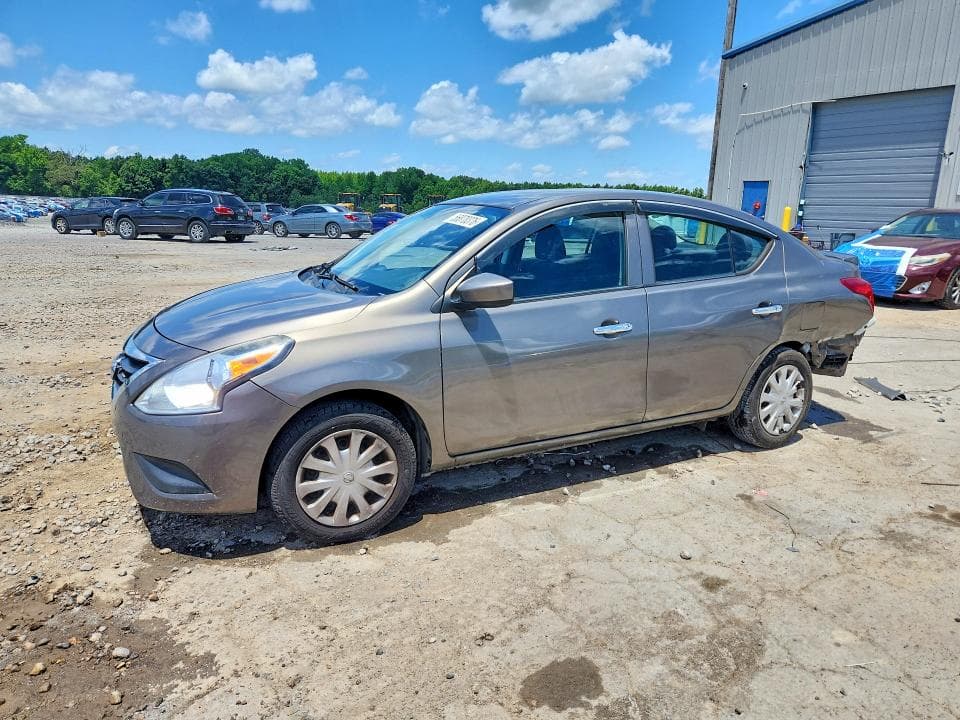 2016 Nissan Versa 1.6 SV