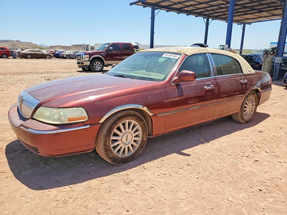 2004 Lincoln Town CAR Executive