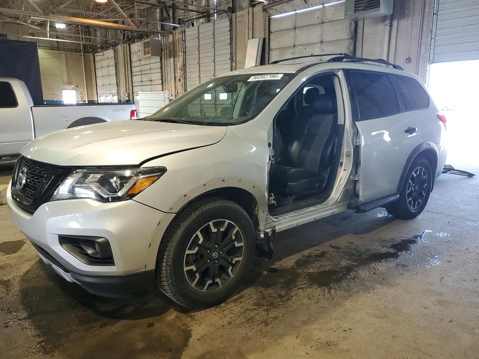 2020 Nissan Pathfinder SL