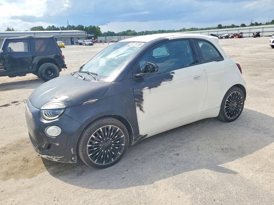 2024 Fiat 500 E RED
