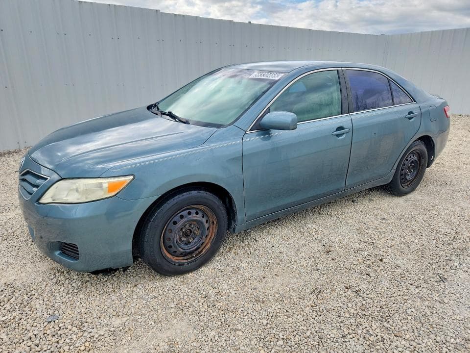 2010 Toyota Camry LE