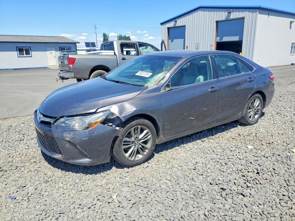 2016 Toyota Camry SE