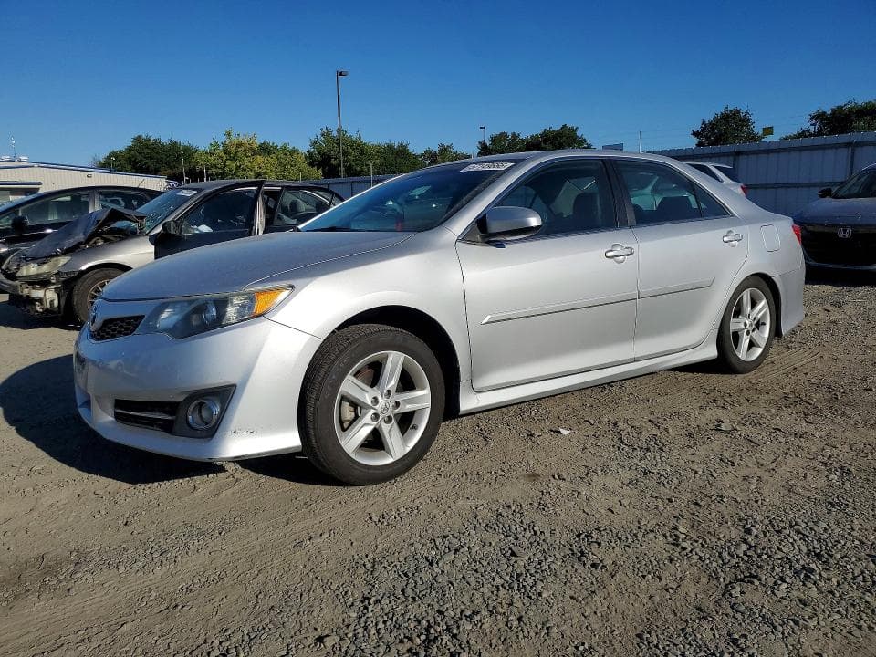 2014 Toyota Camry SE