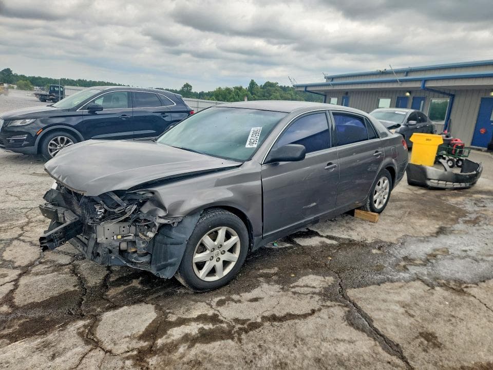 2005 Toyota Avalon XL