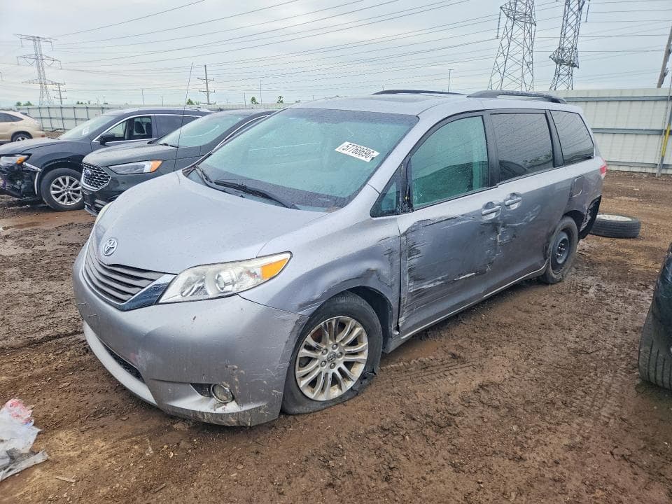 2012 Toyota Sienna XLE 8-PASSENGER