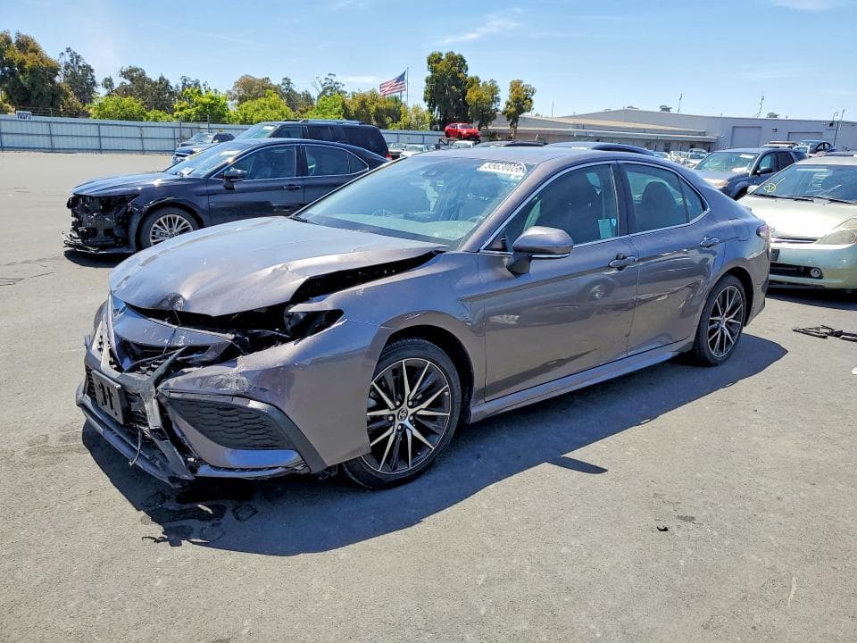 2023 Toyota Camry SE