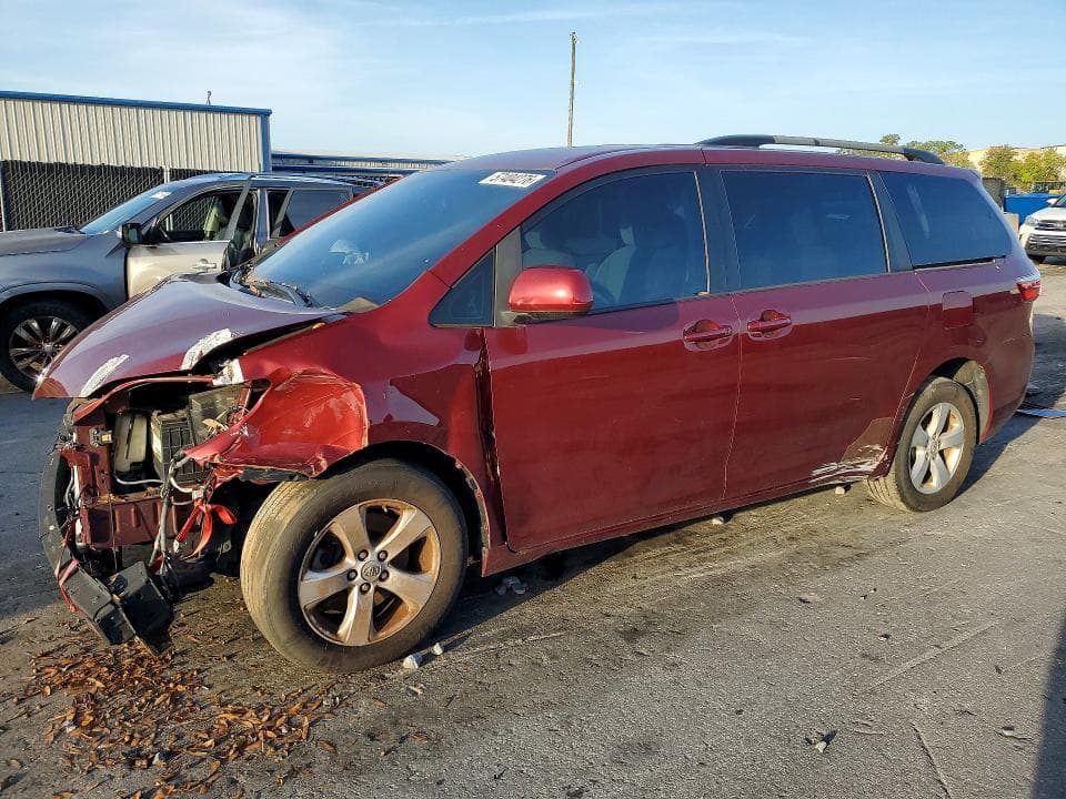 2015 Toyota Sienna LE