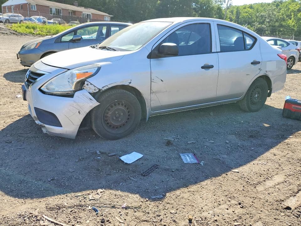 2015 Nissan Versa 1.6 S Plus