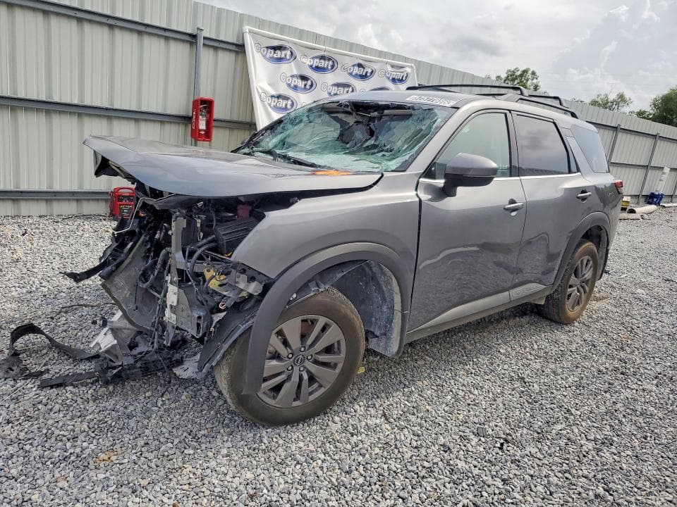 2024 Nissan Pathfinder SV