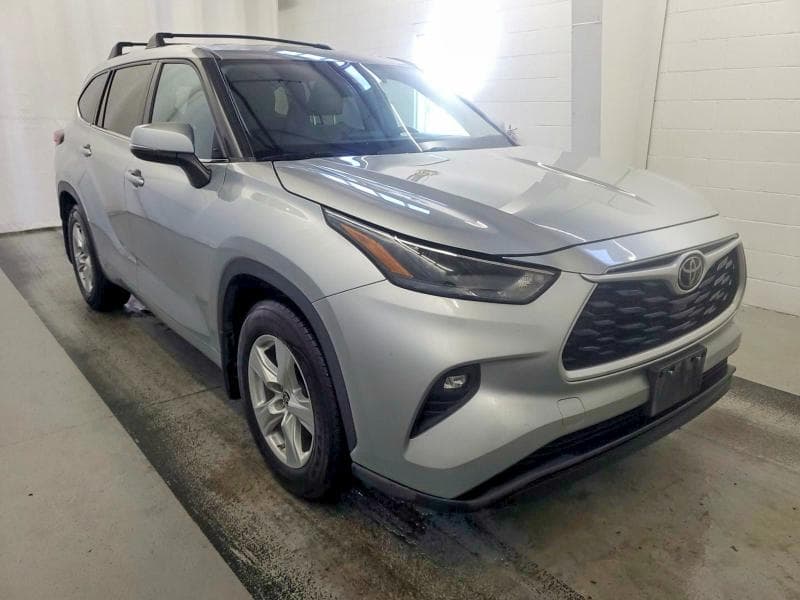 2022 Toyota Highlander LE
