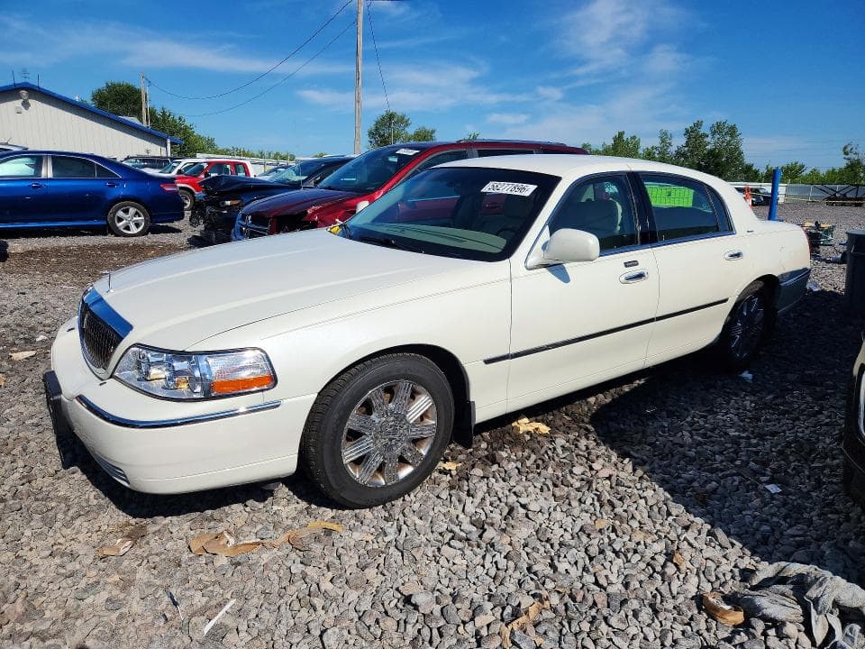 2004 Lincoln Town CAR Ultimate