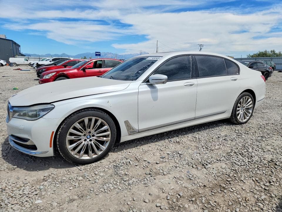 2016 BMW 750 XI