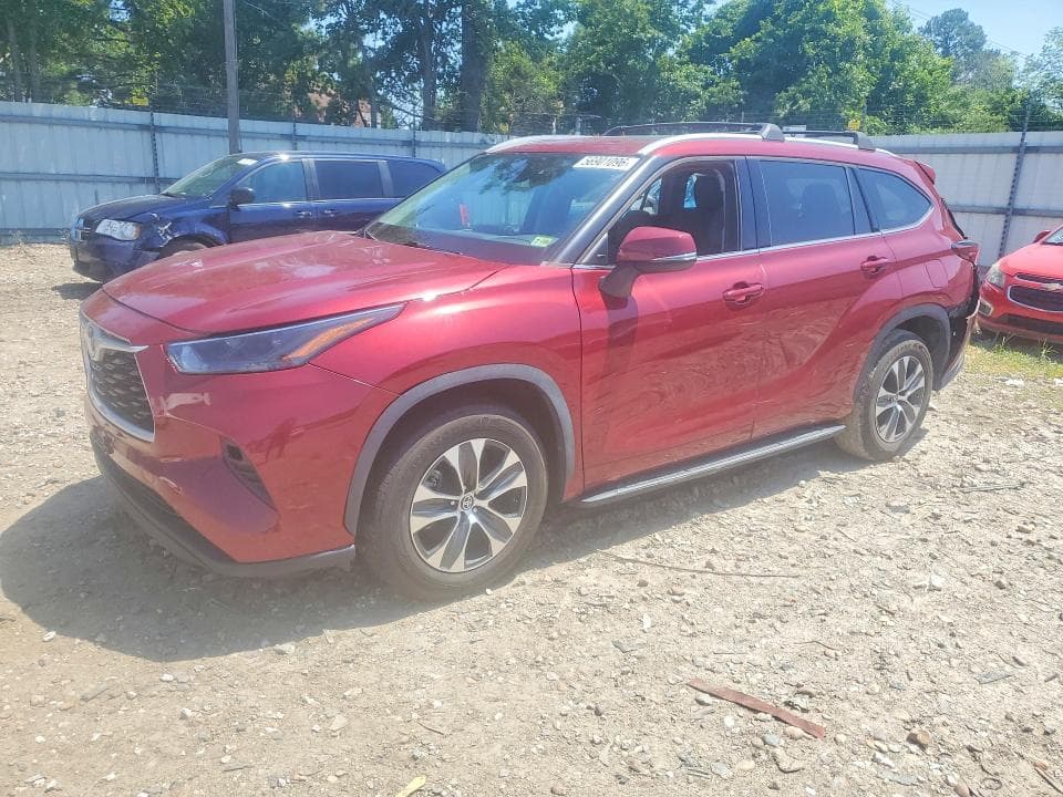 2022 Toyota Highlander Hybrid XLE