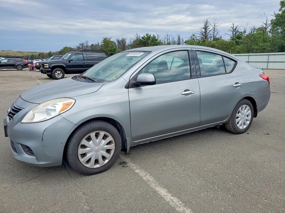 2014 Nissan Versa 1.6 S