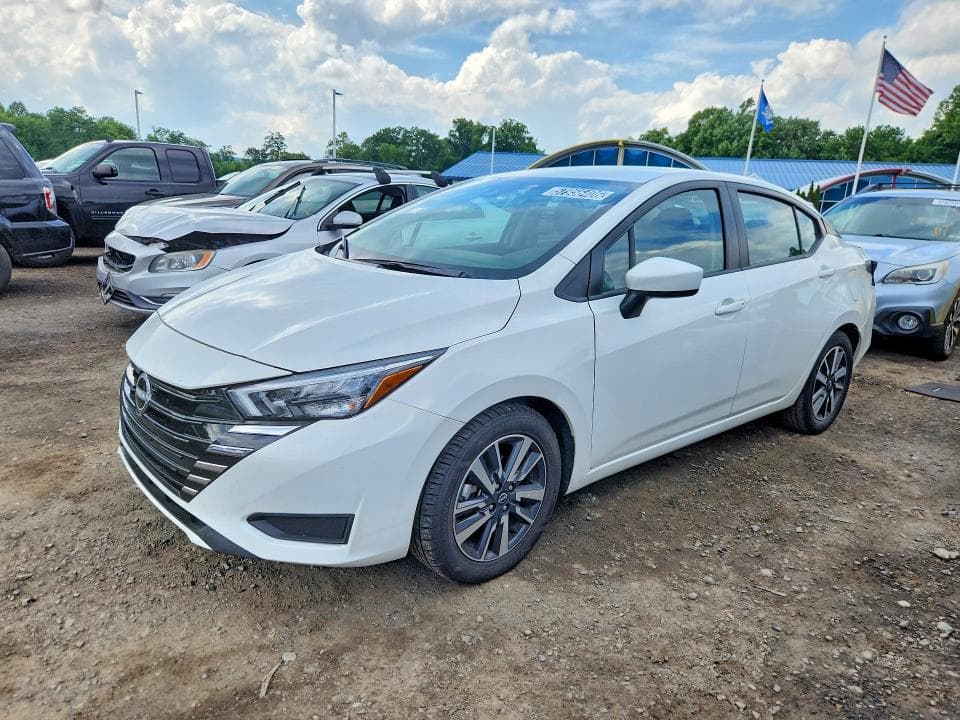 2025 Nissan Versa SV