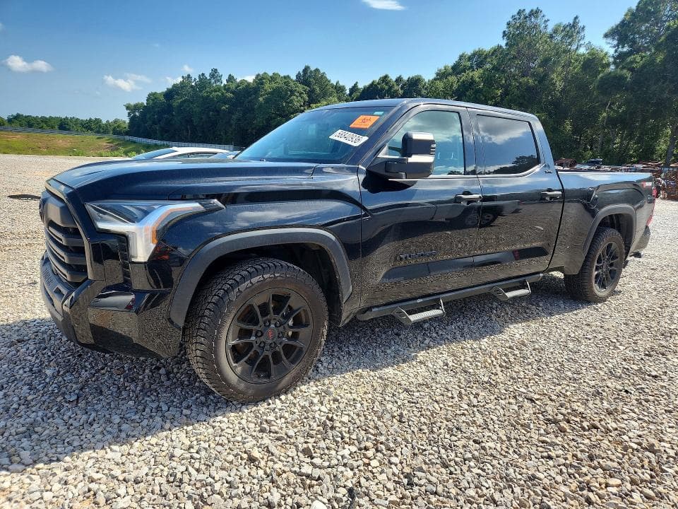 2023 Toyota Tundra Crewmax SR5