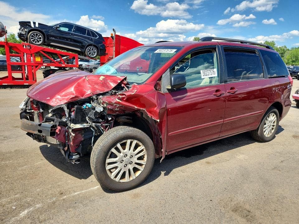 2010 Toyota Sienna LE