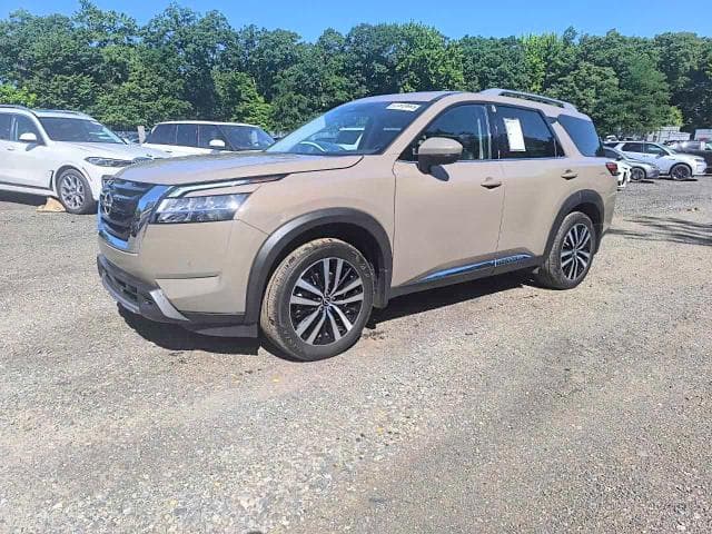 2024 Nissan Pathfinder Platinum