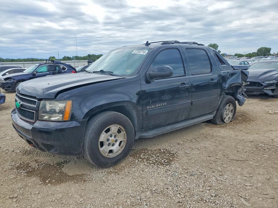 2013 Chevrolet Avalanche LS