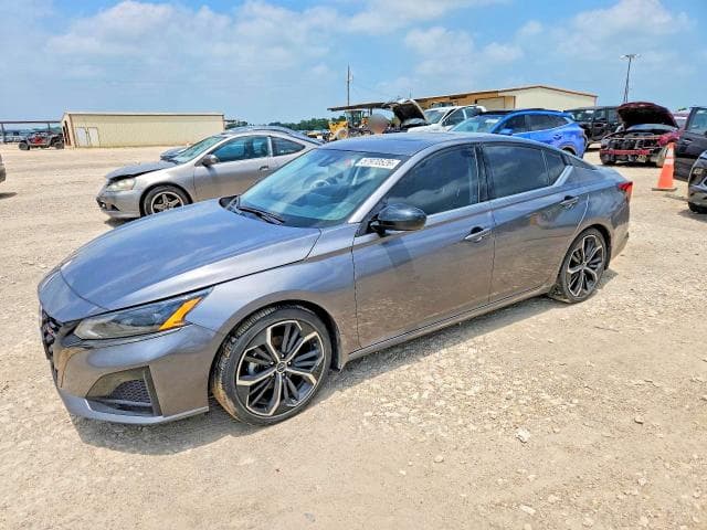 2024 Nissan Altima SR