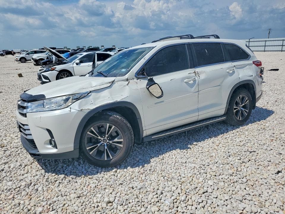2017 Toyota Highlander LE