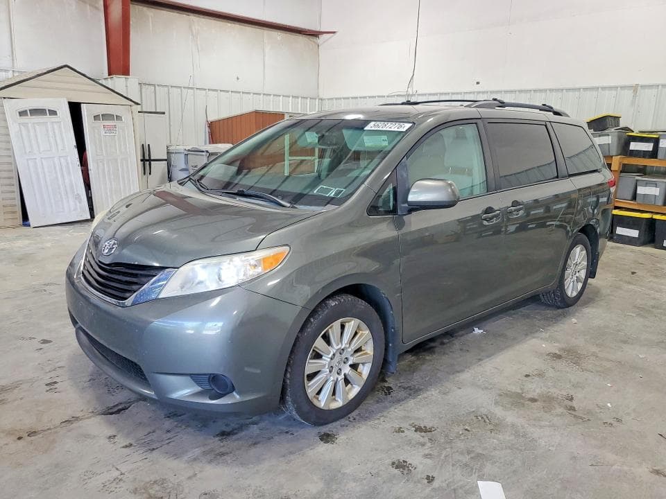 2012 Toyota Sienna LE