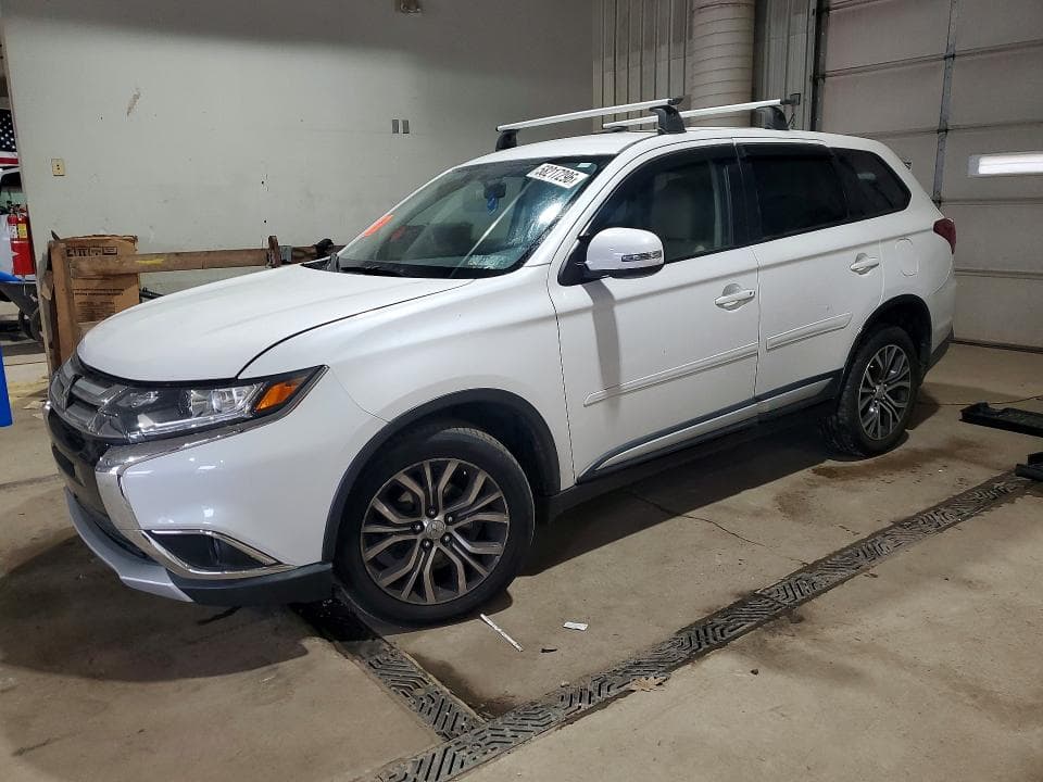 2016 Mitsubishi Outlander SE