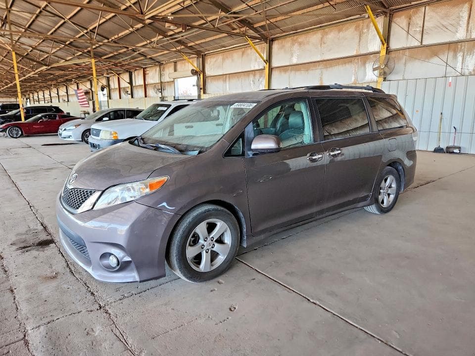 2013 Toyota Sienna Sport