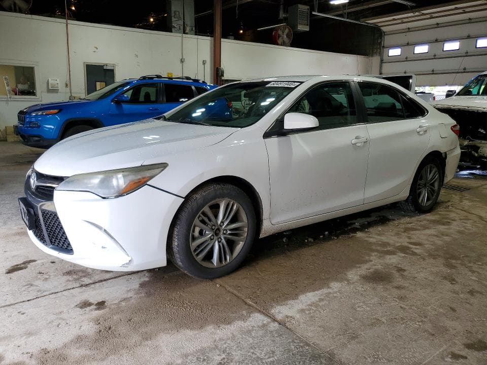 2016 Toyota Camry SE