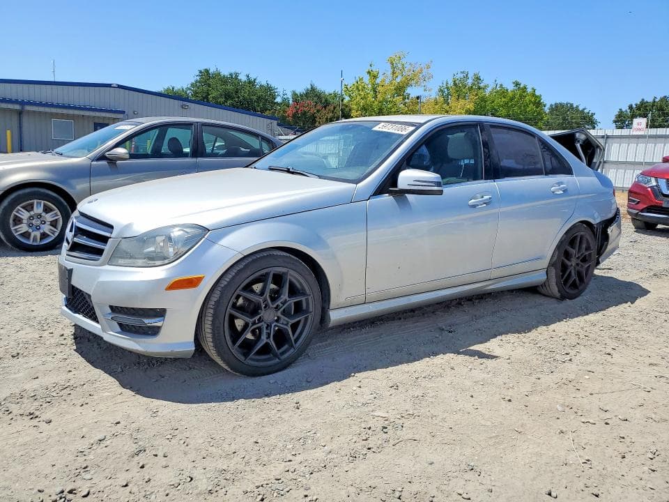 2014 Mercedes-Benz C 250