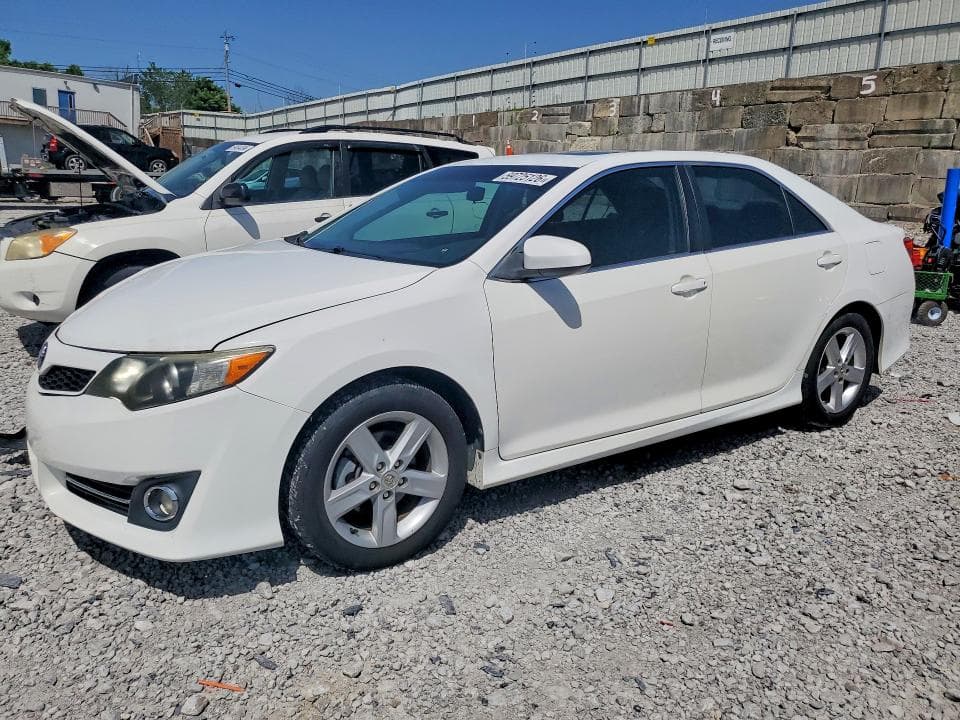 2014 Toyota Camry SE