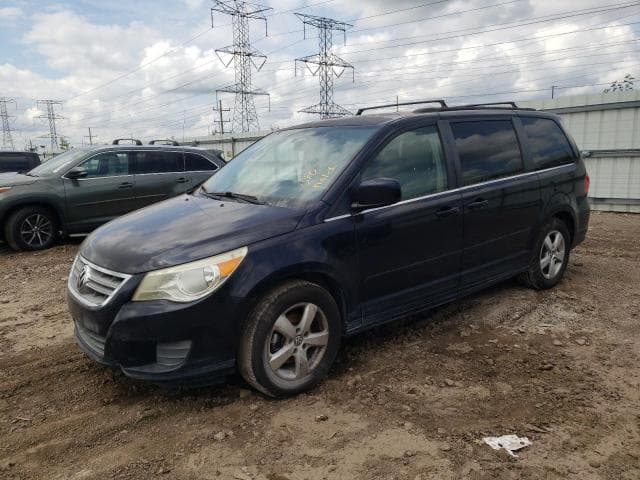 2011 Volkswagen Routan SE