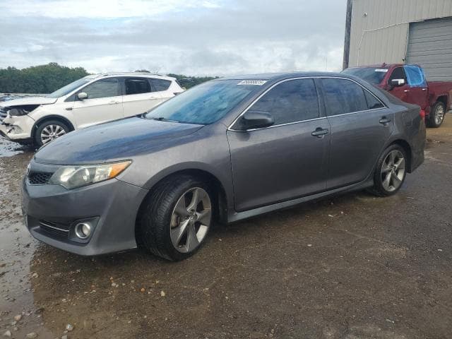 2014 Toyota Camry SE V6 