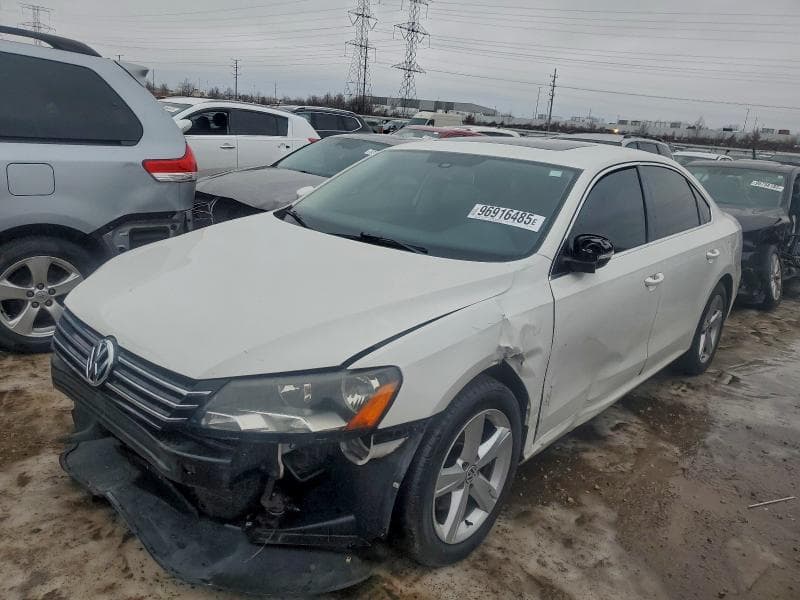 2013 Volkswagen Passat SE