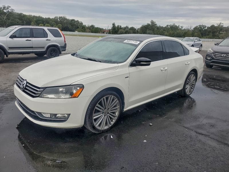 2014 Volkswagen Passat SE