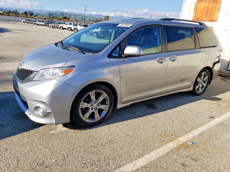 2012 Toyota Sienna Sport