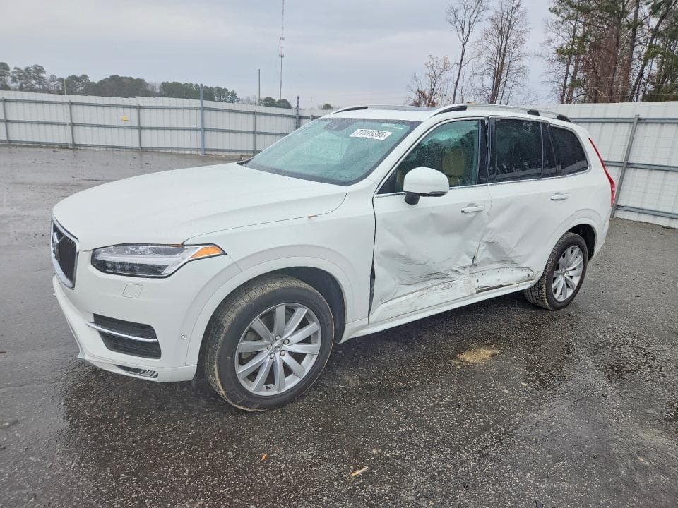 2019 Volvo XC90 T6 Momentum