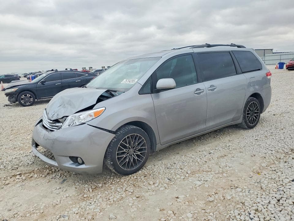 2012 Toyota Sienna XLE