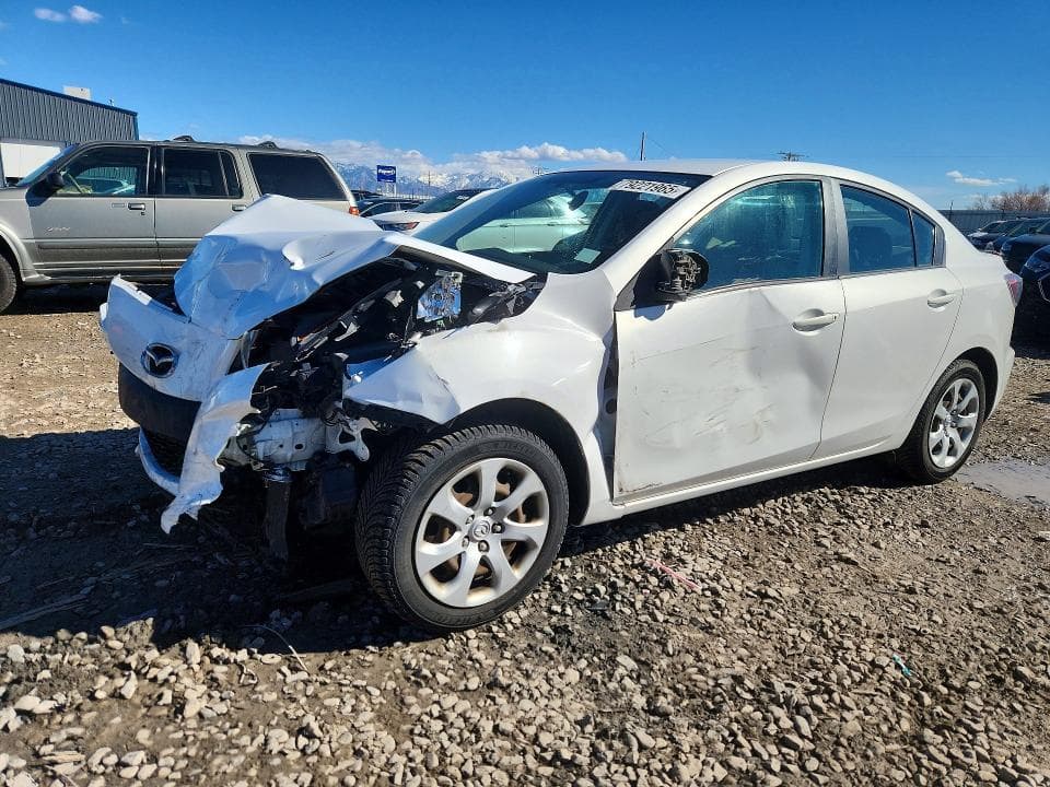 2013 Mazda 3 I