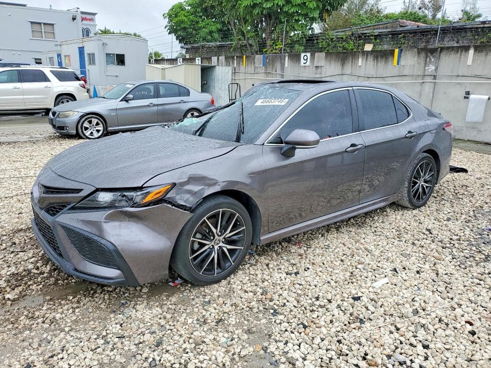 2024 Toyota Camry SE