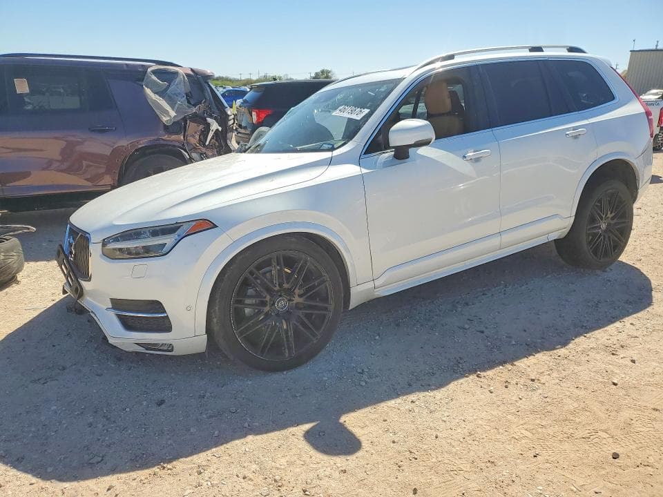 2017 Volvo XC90 T6
